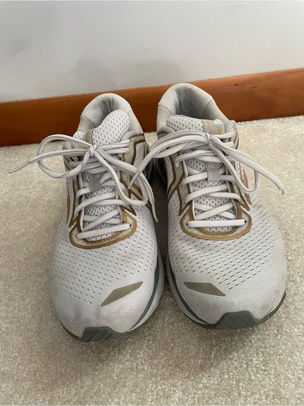 Brooks light Gray Athletic Sneakers with Gold Accents